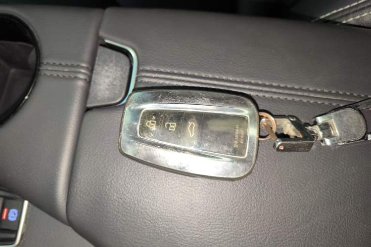 Used Toyota Avalon 2019 2.0L Ambition Edition China VI