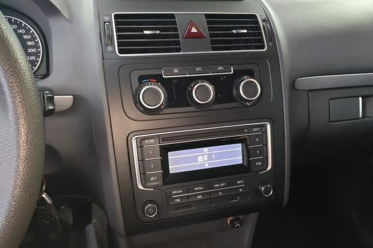 Used Volkswagen Touran 2015 1.4T DSG Comfort Edition 5 Seats
