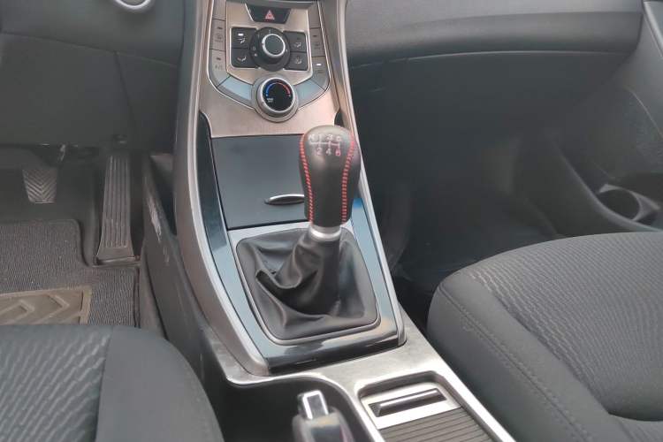 Used Hyundai Elantra 2016 1.6L Manual Prestige Edition
