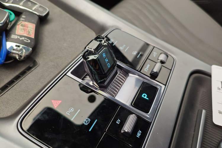 Used BYD Seal 07 DM-i 2025 Intelligent Driving Version DM-i 1.5T 125 km Range Flagship Edition
