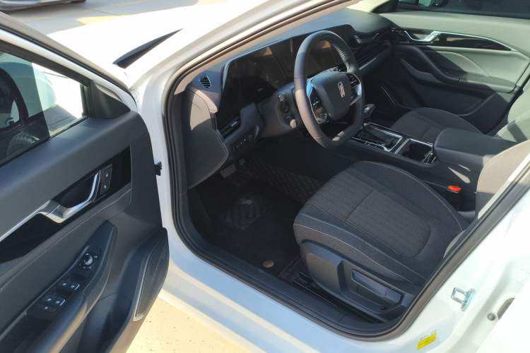 Used Bestune B70 2022 Third Generation 1.5T Automatic Enjoyment Version
