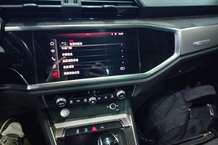 Used Audi Q3 2020 35 TFSI Fashion Dynamic Model
