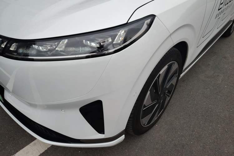 Used  eπ008 2025 210 Ultra LikeYi Edition 5-Seater
