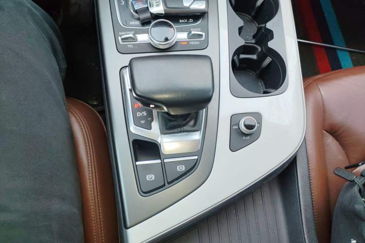 Used Audi Q7 2018 45 TFSI Technology Edition
