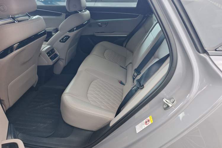 Used BYD Han 2025 EV with 701 km of Laser Radar-Enabled Intelligent Driving
