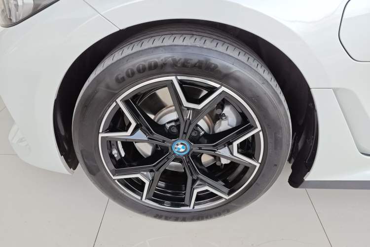 Used BMW i3 2023 eDrive 40 L Midnight Edition