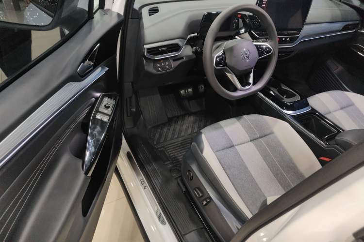 Used Volkswagen ID.4 CROZZ 2022 Long-Range PURE+ Edition