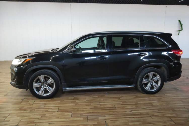 Used Toyota Highlander 2018 2.0T Four-Wheel Drive Luxury Version 7 Seats China VI Standard
