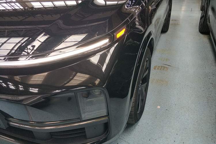 Used Li Auto L8 2023 Air model
