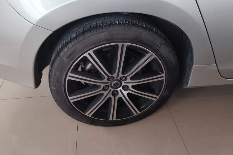 Used Volvo S60 2019 S60L Facelift T5 Smart Luxury Elite Edition
