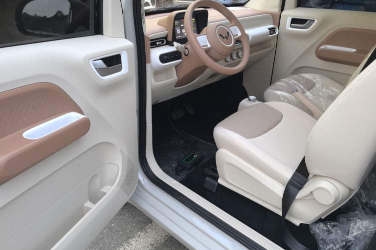 Used Wuling Hongguang MINIEV 2024 3rd Generation 215km Youth Edition
