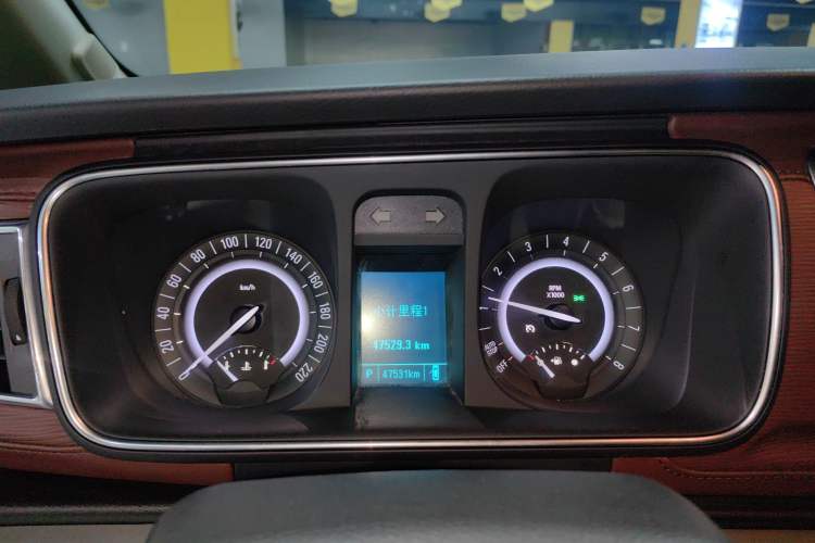 Used Buick GL8 2018 28T Comfort Model China VI Standard
