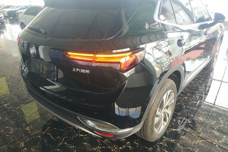 Used Buick Envision 2022 Encore S 552T Two-Wheel-Drive Luxury Model
