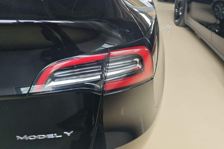 Used Tesla Model Y 2022 Rear-Wheel-Drive Version
