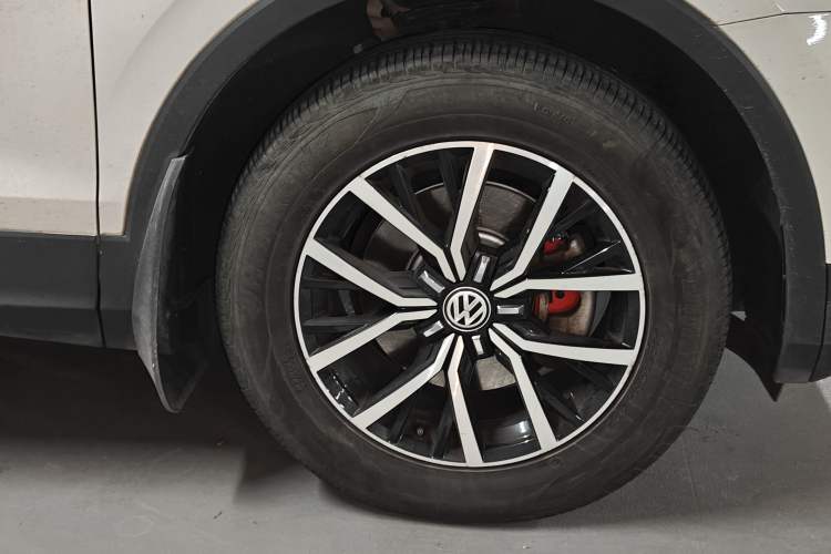 Used Volkswagen Tiguan L 2017 330TSI Automatic Two-Wheel Drive Luxury Edition
