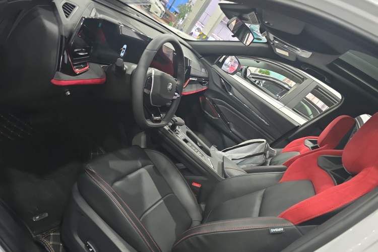 Used Changan X5 PLUS 2024 1.5T DCT ZhiZun Version