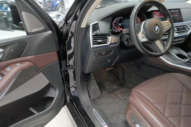 Used BMW X5 2022 Restyled xDrive 30Li Luxury Version M Sport Package