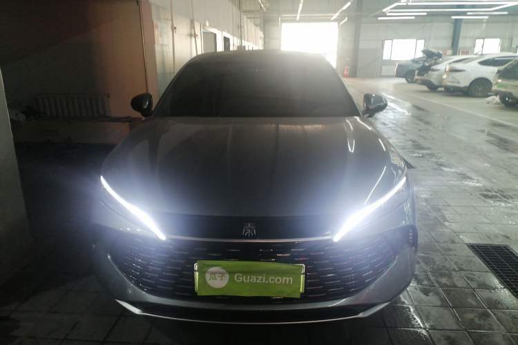 Used BYD Qin L 2025 DM-i Smart Drive 120KM Superior Model
