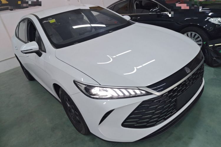 Used BYD Qin PLUS 2025 DM-i Smart Drive 55KM Leading Model
