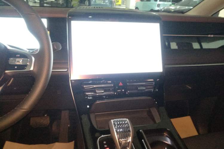 Used GAC Trumpchi M8 2024 Master Series 400T Prestige Edition
