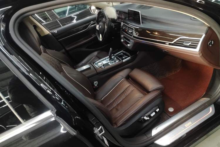 Used BMW 7 Series 2019 Updated 730Li Luxury Package
