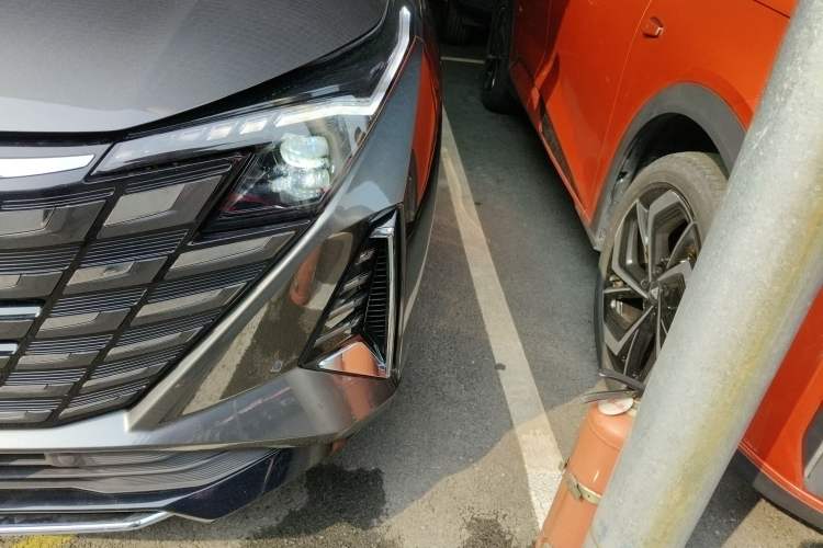 Used Changan UNI-Z New Energy 2024 Blue Whale Smart Electric iDD 125km Beyond Edition
