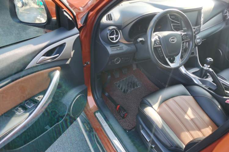 Used BYD Song 2016 1.5TI Manual Luxury Model
