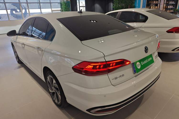 Used Volkswagen Bora 2023 300TSI DSG Prestige Edition