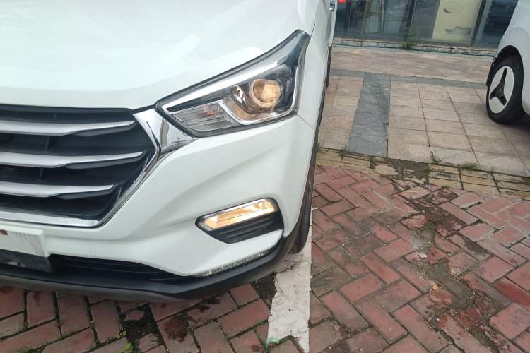 Used Hyundai ix25 2017 1.6L Automatic Smart Version
