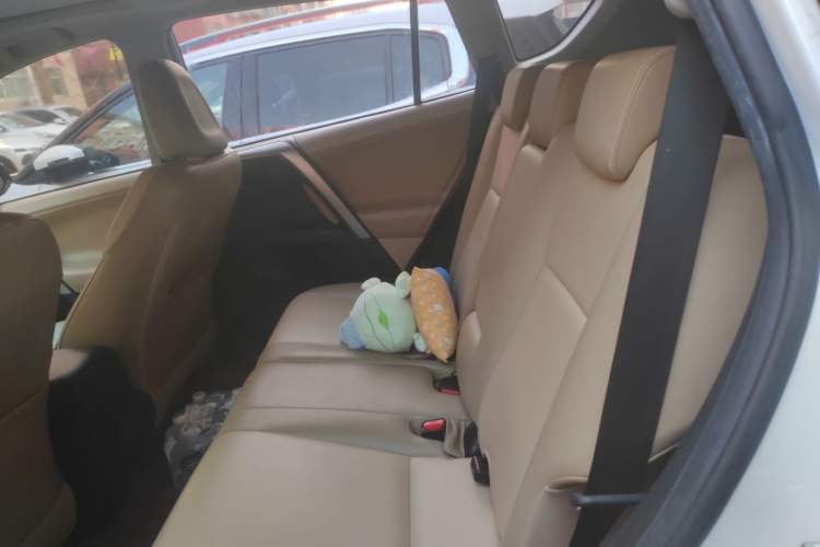 Used Toyota RAV4 2015 2.5L Automatic 4x4 Elite Edition
