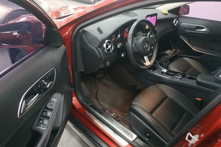 Used Mercedes-Benz GLA 2017 GLA 200 Fashion Model
