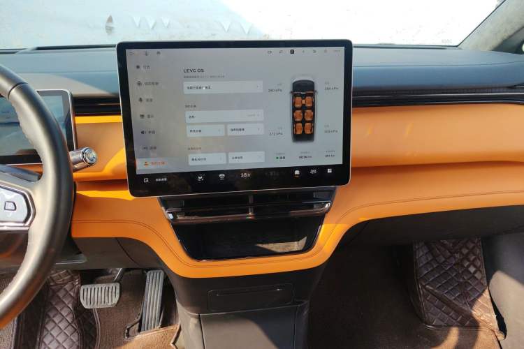 Used  LEVC L380 2024 140-Degree 6-Seater All-Wheel-Drive Ultra