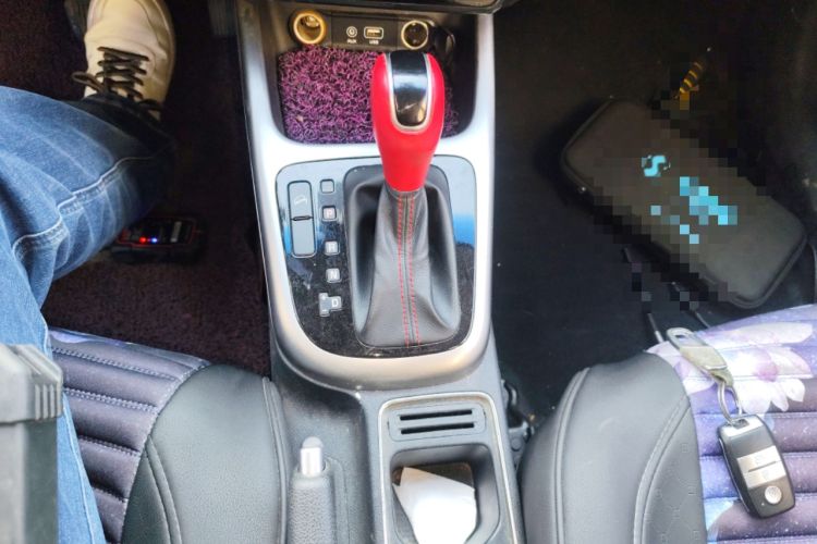 Used Kia KX3 2015 1.6T Automatic Two-Wheel Drive DLX
