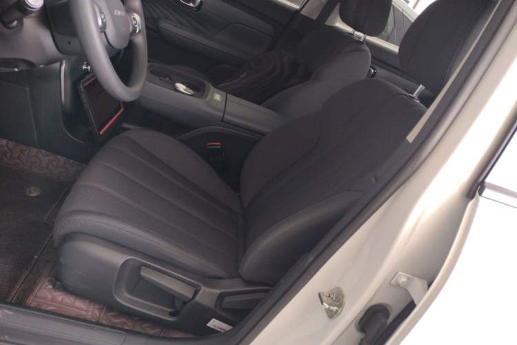 Used AION UT 2025 330 Starlight Edition
