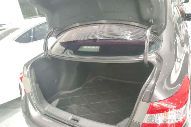 Used Nissan Sylphy 2014 1.6XV CVT Deluxe Edition
