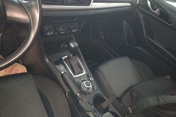 Used Mazda Mazda 3 Axela 2016 Sedan 1.5L Automatic Comfort Model
