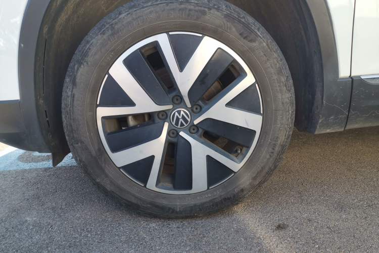 Used Volkswagen Tayron 2023 300TSI Two-Wheel-Drive Luxury Plus Advanced Edition
