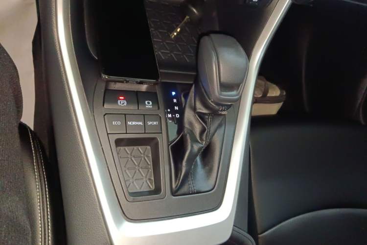 Used Toyota RAV4 2023 2.0L CVT Two-Wheel Drive Urban Edition