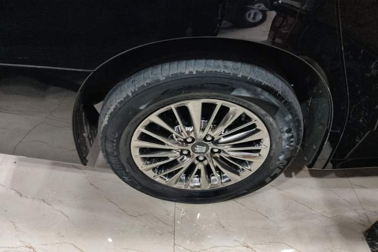 Used Toyota Vellfire 2023 Crown Dual-Engine 2.5L HV Prestige Edition