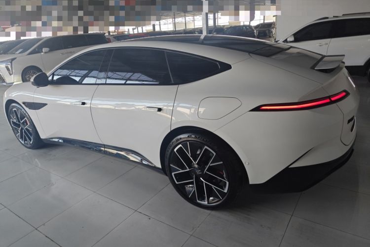 Used  12 2024 700 Three-Laser Rear-Wheel Drive Smart Enjoyment Version
