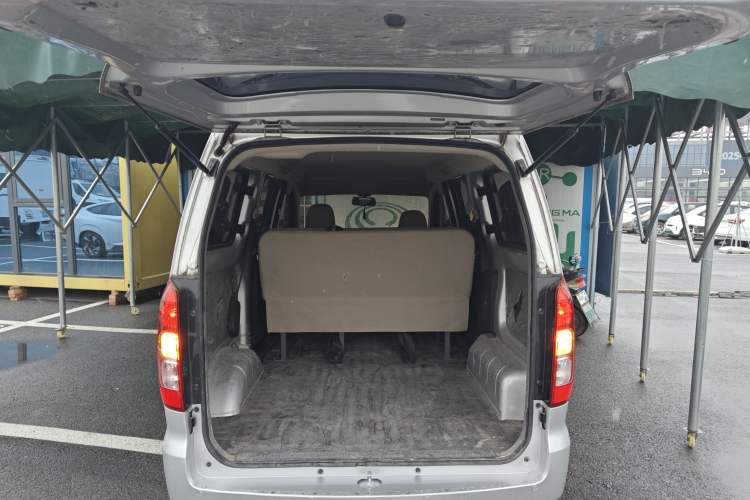 Used Wuling Hongguang V 2022 1.5L Jingqu Version Hydraulic Power Steering LAR