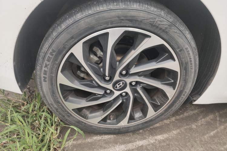 Used Hyundai Elantra 2019 1.4T Dual-Clutch Xuan Dong · Dynamic Model
