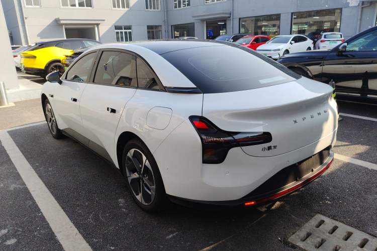 Used XPeng MONA M03 2024 620 with Ultra-Long Range
