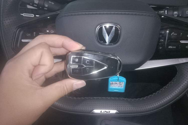 Used Changan UNI-K iDD 2023 Zhidian iDD 1.5T 135km Smart & Fun Model