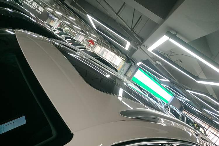 Used Volkswagen Tiguan L 2022 380TSI Automatic All-Wheel Drive R-Line Enhanced Comfort 7-Seater
