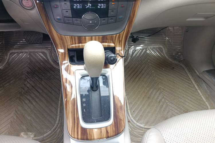 Used Nissan Sylphy 2014 1.6XV CVT Deluxe Edition
