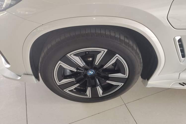 Used BMW iX3 2024 Leading Model