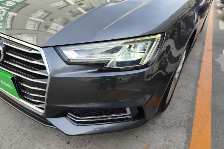 Used Audi A4L 2019 40 TFSI Ambition China VI
