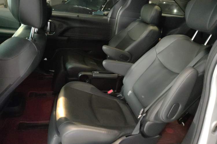 Used Toyota Sienna 2021 2.5L Hybrid Ultimate Edition
