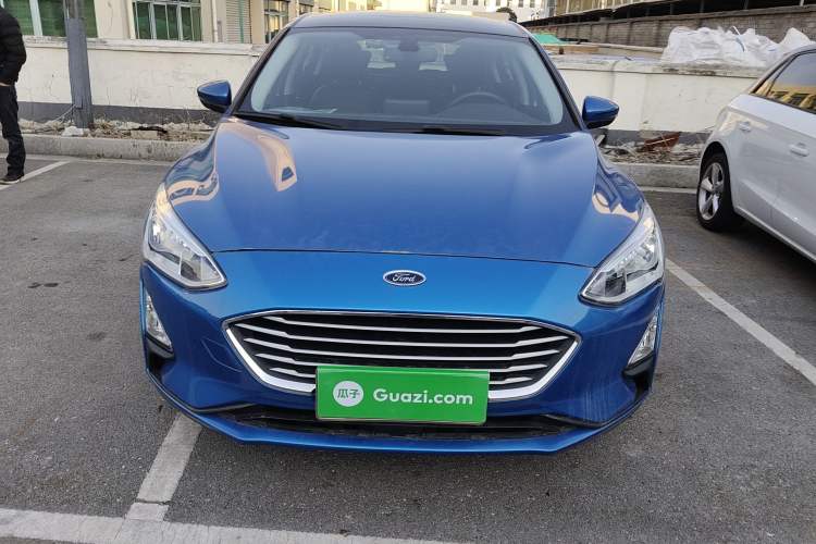 Used Ford Focus 2019 Hatchback EcoBoost 180 Automatic Trendy Model
